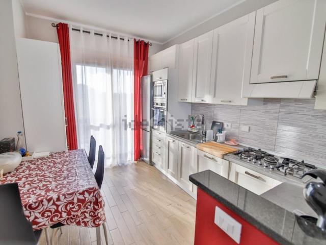 Appartamento in vendita di 102 m² in Via Messina, 3