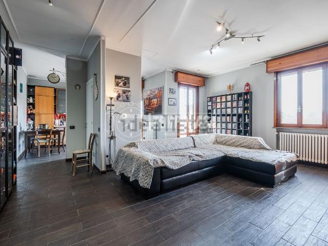 Appartamento in vendita di 102 m² in Via Michelangelo Buonarroti, 18