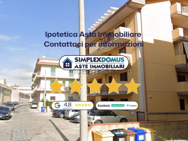 Appartamento in vendita di 102 m² in Via Sorda Sampieri