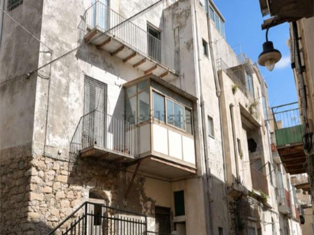 Appartamento in vendita di 102 m² in Via Seneca, 13
