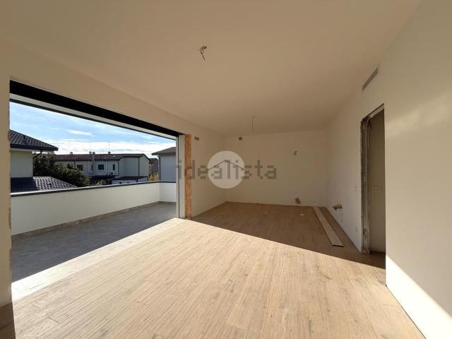 Appartamento in vendita di 102 m² in Via Stazione