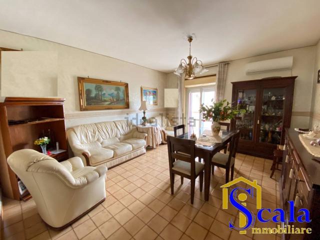 Appartamento in vendita di 102 m² in Via Svezia