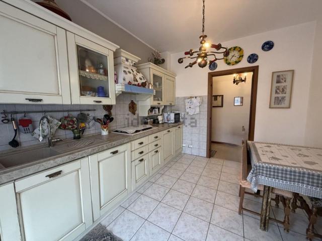 Appartamento in vendita di 102 m² in Via per Calepio, 40