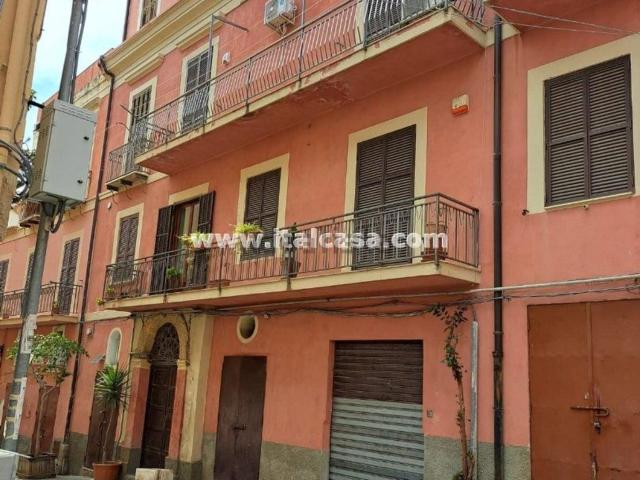 Appartamento in vendita di 102 m² in Via Pitagora