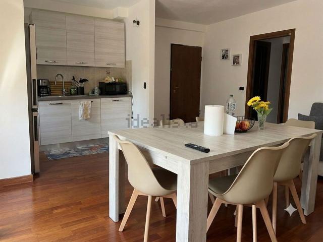 Appartamento in vendita di 102 m² in Via Pistoia, 2