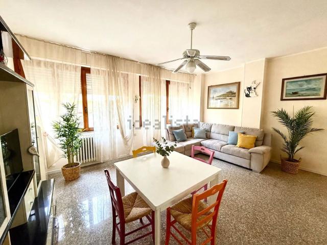 Appartamento in vendita di 102 m² in Via Raffaele Rossetti