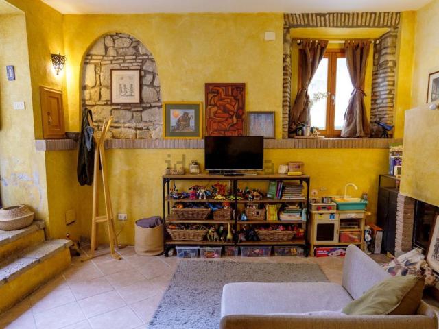 Appartamento in vendita di 102 m² in Via Umberto I, 90