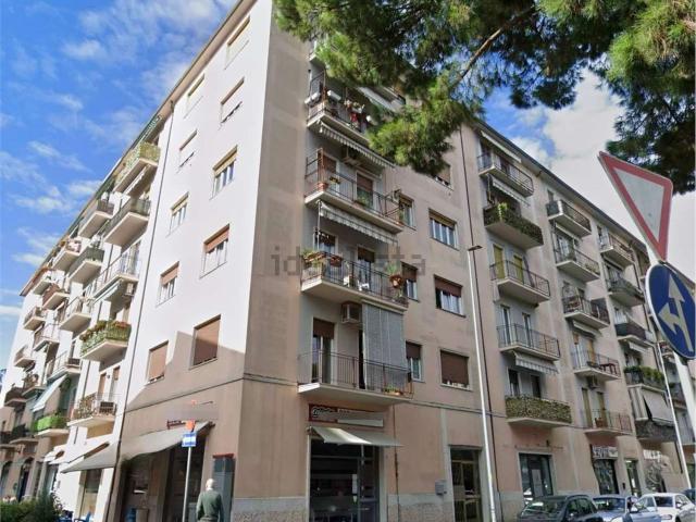 Appartamento in vendita di 102 m² in Via Villafranca