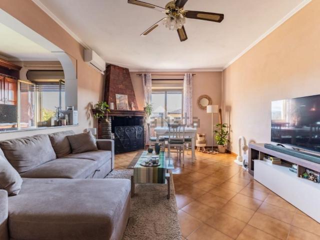 Appartamento in vendita di 102 m² in Viale IV Novembre, 23