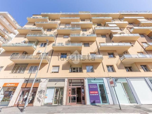 Appartamento in vendita di 102 m² in Viale Libia, 174