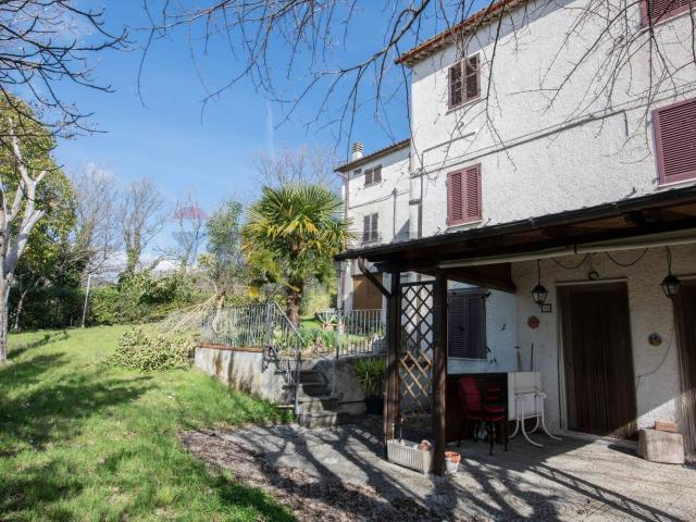 Appartamento in vendita di 102 m² in Località Santa Croce, 18