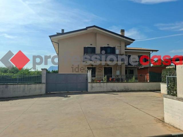 Appartamento in vendita di 103 m² in Via Casilina, 44