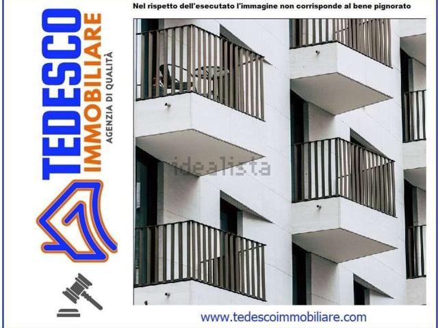 Appartamento in vendita di 103 m² in Via Cesine