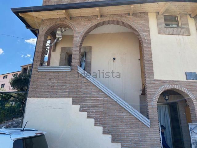 Appartamento in vendita di 103 m² in Via Chiesa