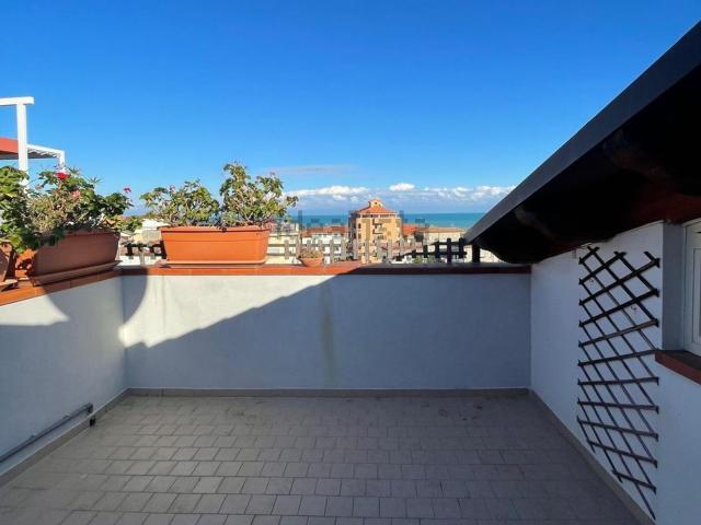 Appartamento in vendita di 103 m² in Via Adriatica, 412
