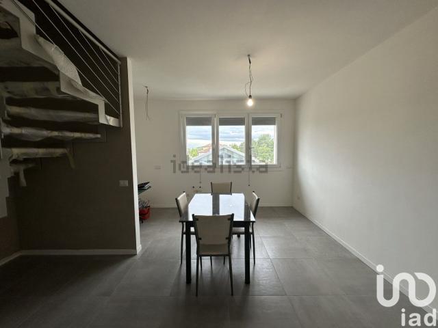 Appartamento in vendita di 103 m² in Via Albano Modena, 2
