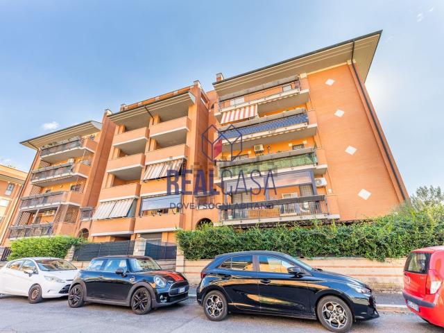 Appartamento in vendita di 103 m² in Via Alfredo Ascoli, 16
