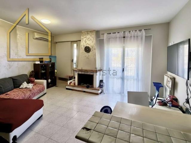 Appartamento in vendita di 103 m² in Via Bernardino Telesio, 23