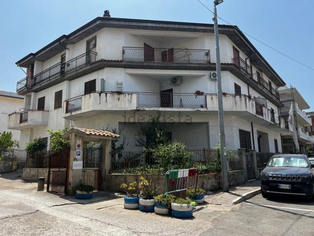 Appartamento in vendita di 103 m² in Via Gabriele d&apos Annunzio, 14