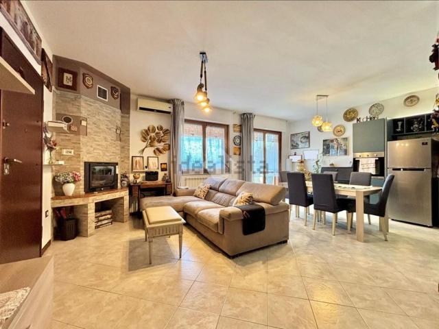 Appartamento in vendita di 103 m² in Via Gian Domenico Polverosi, 92