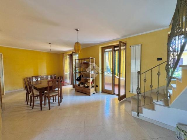 Appartamento in vendita di 103 m² in Via Gioacchino Rossini, 16