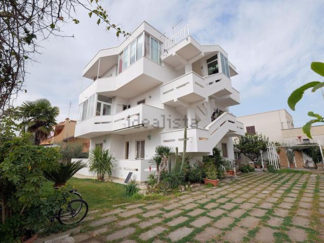 Appartamento in vendita di 103 m² in Via Giosuè Carducci, 118