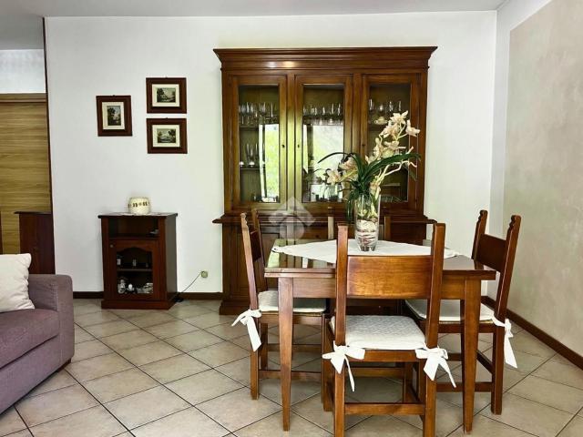 Appartamento in vendita di 103 m² in Via Grigna, 16