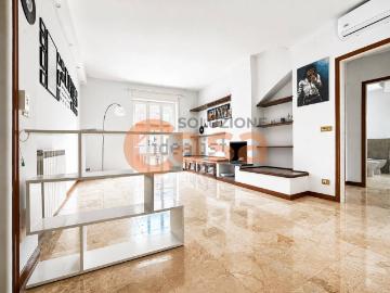 Appartamento in vendita di 103 m² in Via Guerra Carolippo