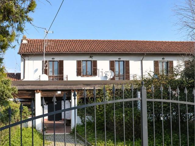 Appartamento in vendita di 103 m² in Via Della Chiesa, 11