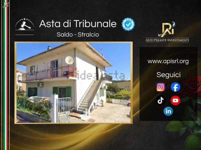 Appartamento in vendita di 103 m² in Via Firenze