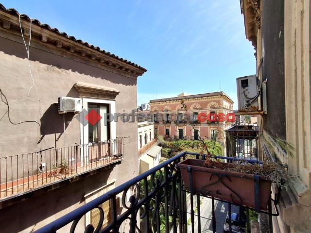 Appartamento in vendita di 103 m² in Via Francesco Crispi, 14