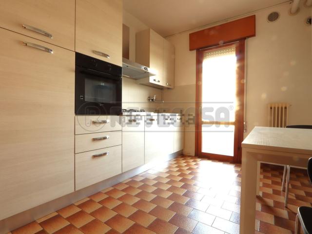 Appartamento in vendita di 103 m² in Via Indipendenza, 6