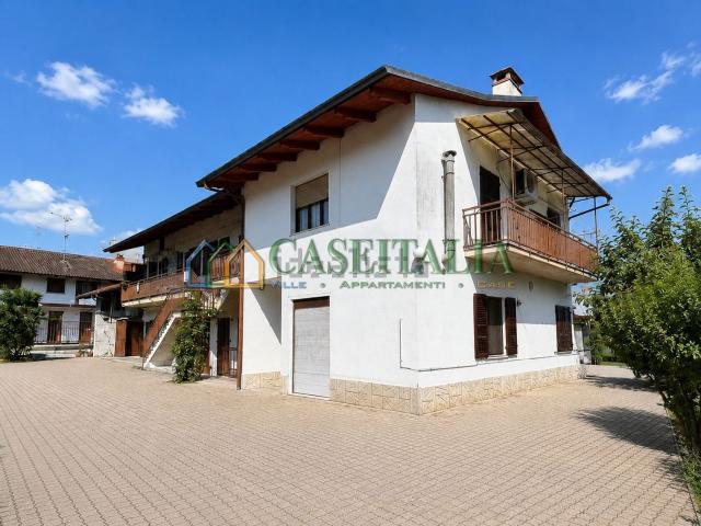 Appartamento in vendita di 103 m² in Via IV Novembre, 13