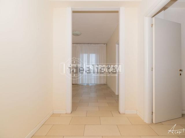 Appartamento in vendita di 103 m² in Via IV Novembre