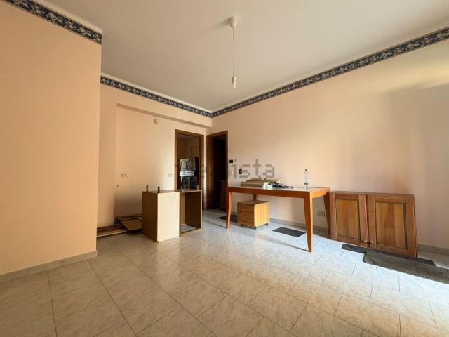 Appartamento in vendita di 103 m² in Via Olivarella Nazionale
