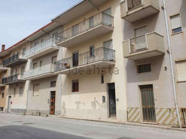 Appartamento in vendita di 103 m² in Via Luigi Einaudi