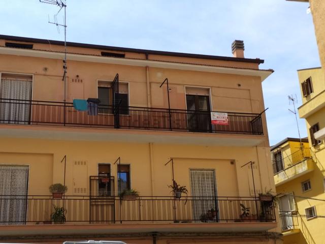 Appartamento in vendita di 103 m² in Via Matteo La Piscopia, 44