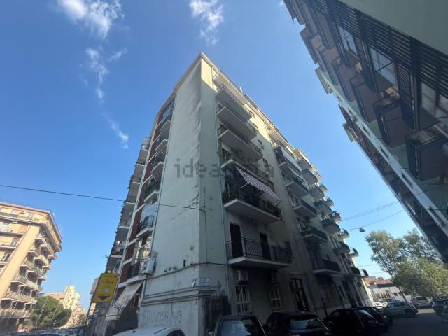 Appartamento in vendita di 103 m² in Via Nicola Zingarelli