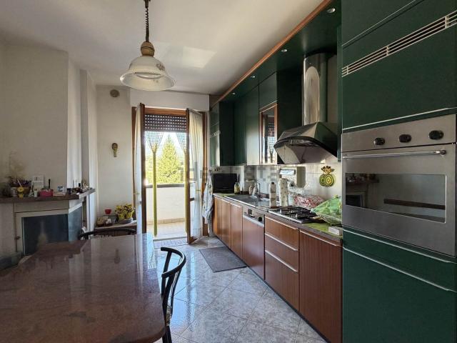 Appartamento in vendita di 103 m² in Via S. D&apos Acquisto, 40