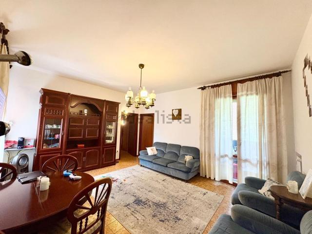 Appartamento in vendita di 103 m² in Via Salvo d&apos Acquisto
