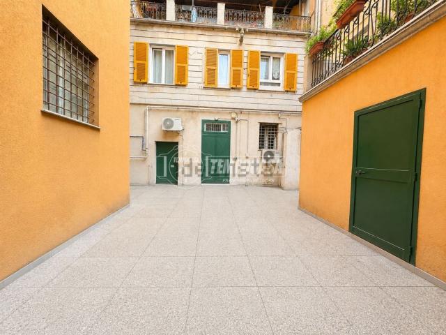 Appartamento in vendita di 103 m² in Via Sampierdarena, 111