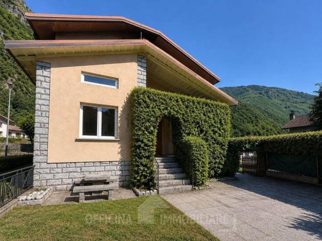 Appartamento in vendita di 103 m² in Via San Fedelino, 52