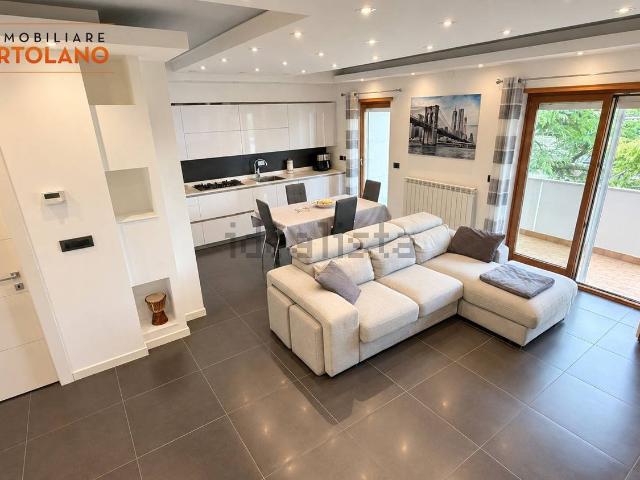 Appartamento in vendita di 103 m² in Via San Giorgio, 4