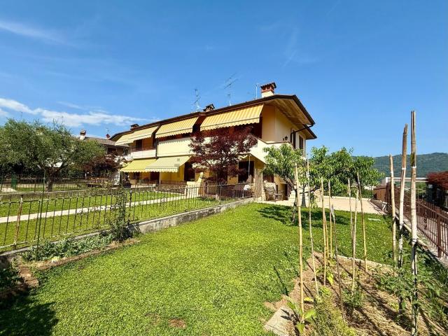 Appartamento in vendita di 103 m² in Via San Zenone, 9