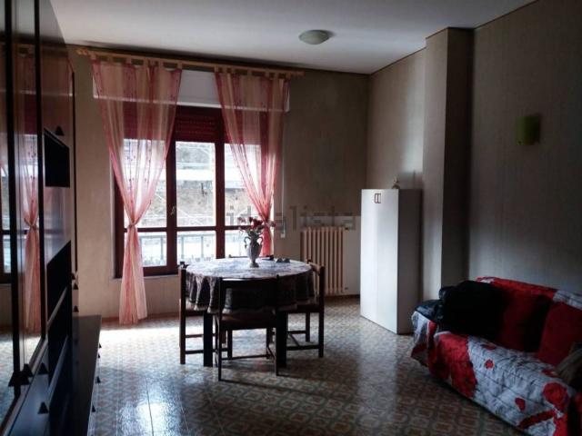 Appartamento in vendita di 103 m² in Via Sant&apos Emidio Rosso