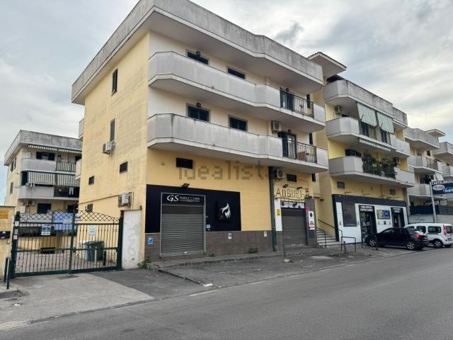 Appartamento in vendita di 103 m² in Via Santa Rita da Cascia, 40