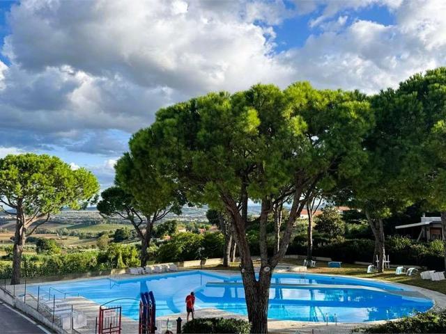 Appartamento in vendita di 103 m² in Via Svarchi Alti