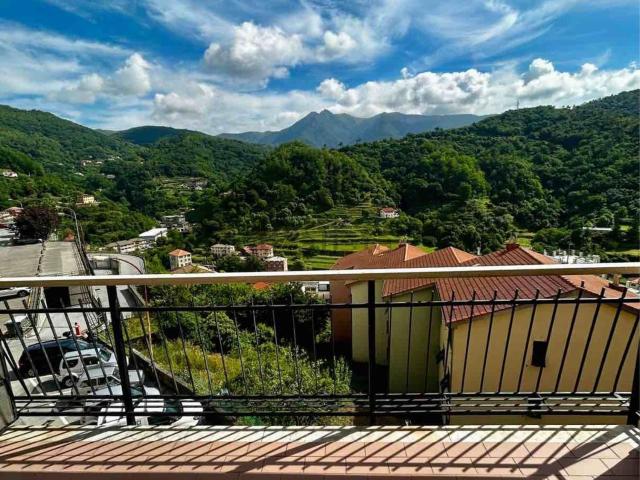 Appartamento in vendita di 103 m² in Via Poggio