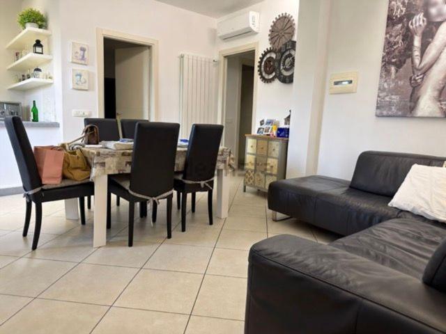 Appartamento in vendita di 103 m² in Via Pistoia, 2