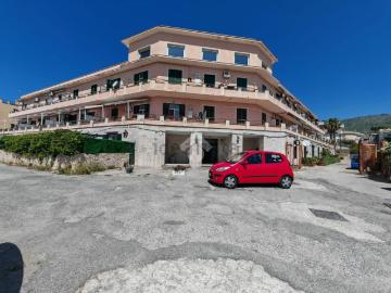 Lucrino, Napoli Campania - Parcheggio auto